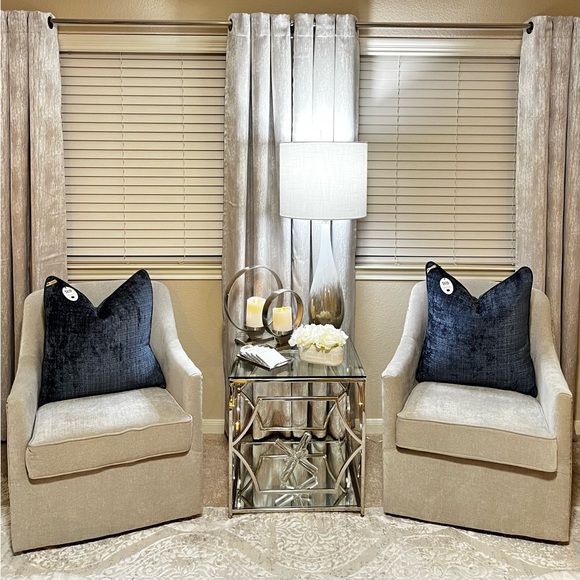 1-NWT CALLISTO HOME TEXTURE DESIGN DECORATIVE THROW PILLOW - Picture 8 of 13